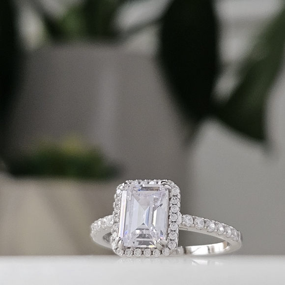 Emerald Cut Halo gemstone ring, 925 Sterling Silver - Picture 4 of 9